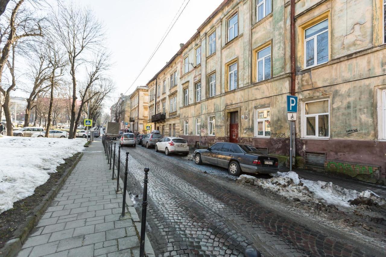 Квартира Студія Біля Оперного Театру По Вулиці Гонти 4-3А Lwów Zewnętrze zdjęcie